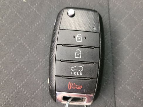 Used 2020 Kia Sorento AWD V6 image 32
