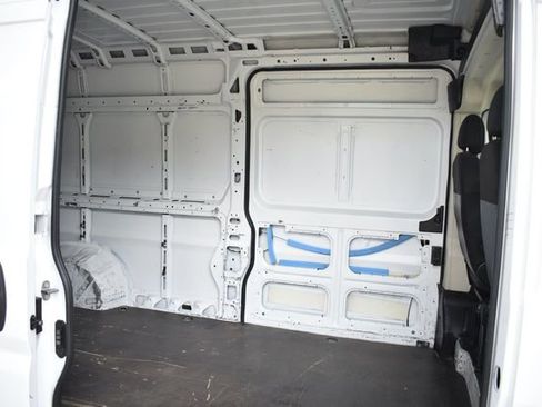 Used 2019 RAM ProMaster 2500 w/ Premium Appearance Group FWD image 6