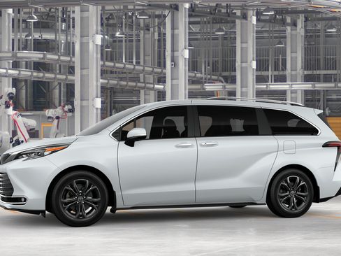 New 2026 Toyota Sienna Platinum AWD/4WD image 5