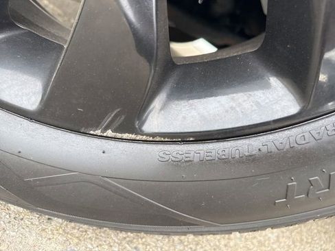 Used 2020 Kia Sorento EX image 17