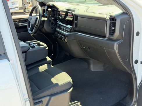 Used 2025 Chevrolet Silverado 2500 LT w/ Convenience Package AWD/4WD image 24