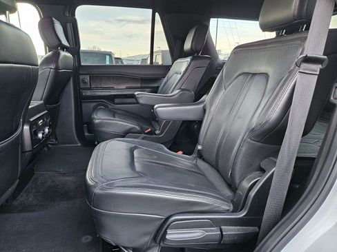 Used 2018 Ford Expedition Limited image 27