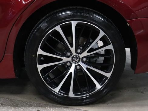 Used 2018 Toyota Camry SE FWD image 37