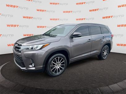 Used 2018 Toyota Highlander SE