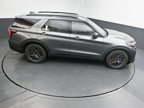 New 2026 Ford Explorer ST image 27