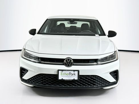 Used 2025 Volkswagen Jetta Sport FWD image 2