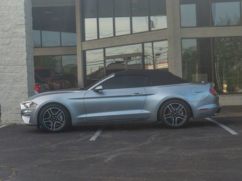 Used 2020 Ford Mustang Premium RWD image 5