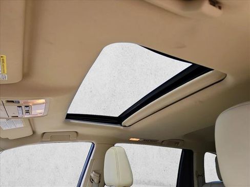 Used 2014 Toyota Highlander XLE FWD image 16