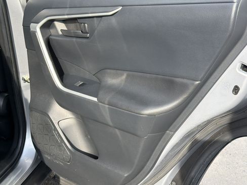 Used 2023 Toyota RAV4 LE AWD/4WD image 32