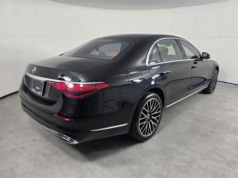 Certified 2023 Mercedes-Benz S 580 4MATIC Sedan image 4