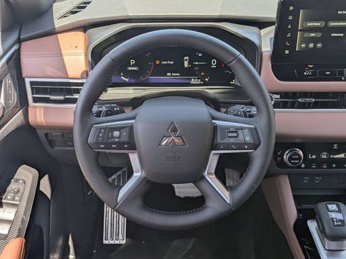 New 2026 Mitsubishi Outlander SEL FWD image 11