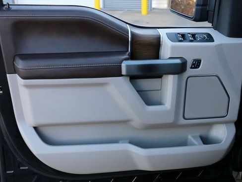 Used 2020 Ford F150 Limited w/ Trailer Tow Package image 17