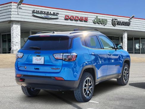 New 2025 Jeep Compass Trailhawk image 4