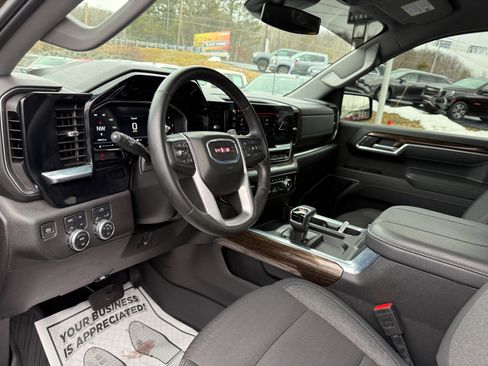 Used 2024 GMC Sierra 1500 Elevation w/ LPO, Elevation Black Package image 13