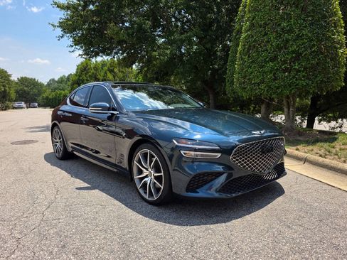 Used 2022 Genesis G70 2.0T w/ Prestige Package RWD image 7
