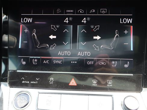 Used 2021 Audi e-tron Premium Plus w/ Premium Plus Package AWD/4WD image 13