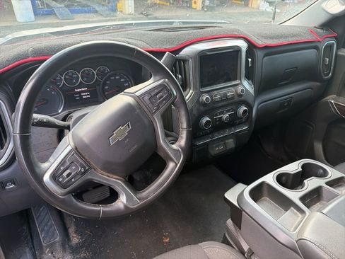 Used 2020 Chevrolet Silverado 1500 RST AWD/4WD image 10