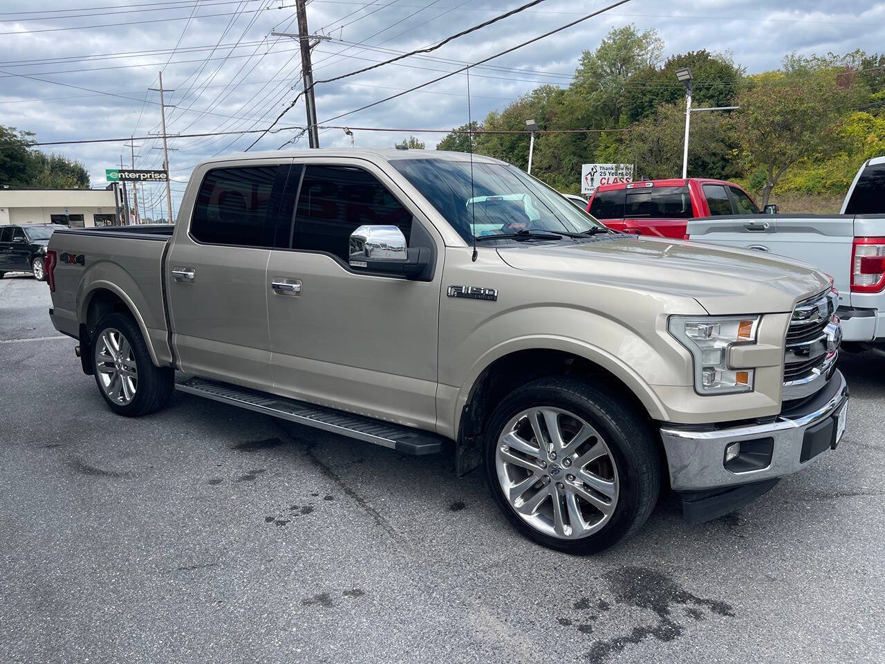 Used 2017 Ford F150 Lariat w/ Equipment Group 502A Luxury AWD/4WD image 9