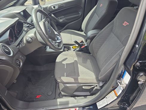 Used 2017 Ford Fiesta ST FWD image 9