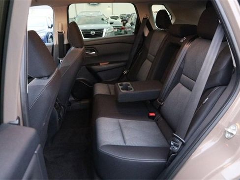 Certified 2024 Nissan Rogue SV image 10