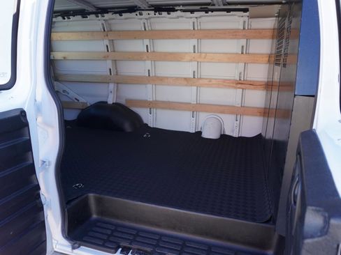 Used 2024 Chevrolet Express 2500 2500 Cargo w/ Driver Convenience Package image 15