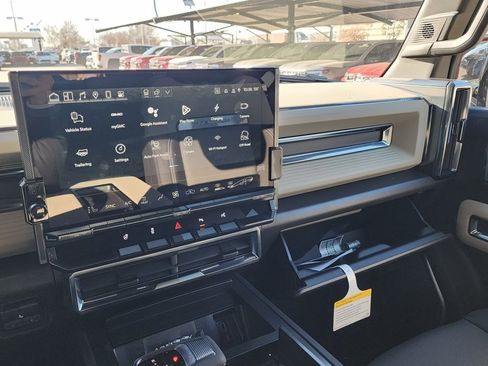 New 2026 GMC Hummer EV SUV image 40