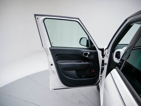 Used 2020 FIAT 500L Lounge image 22