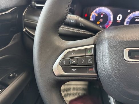 Used 2024 Jeep Compass Limited w/ High Altitude Package image 28