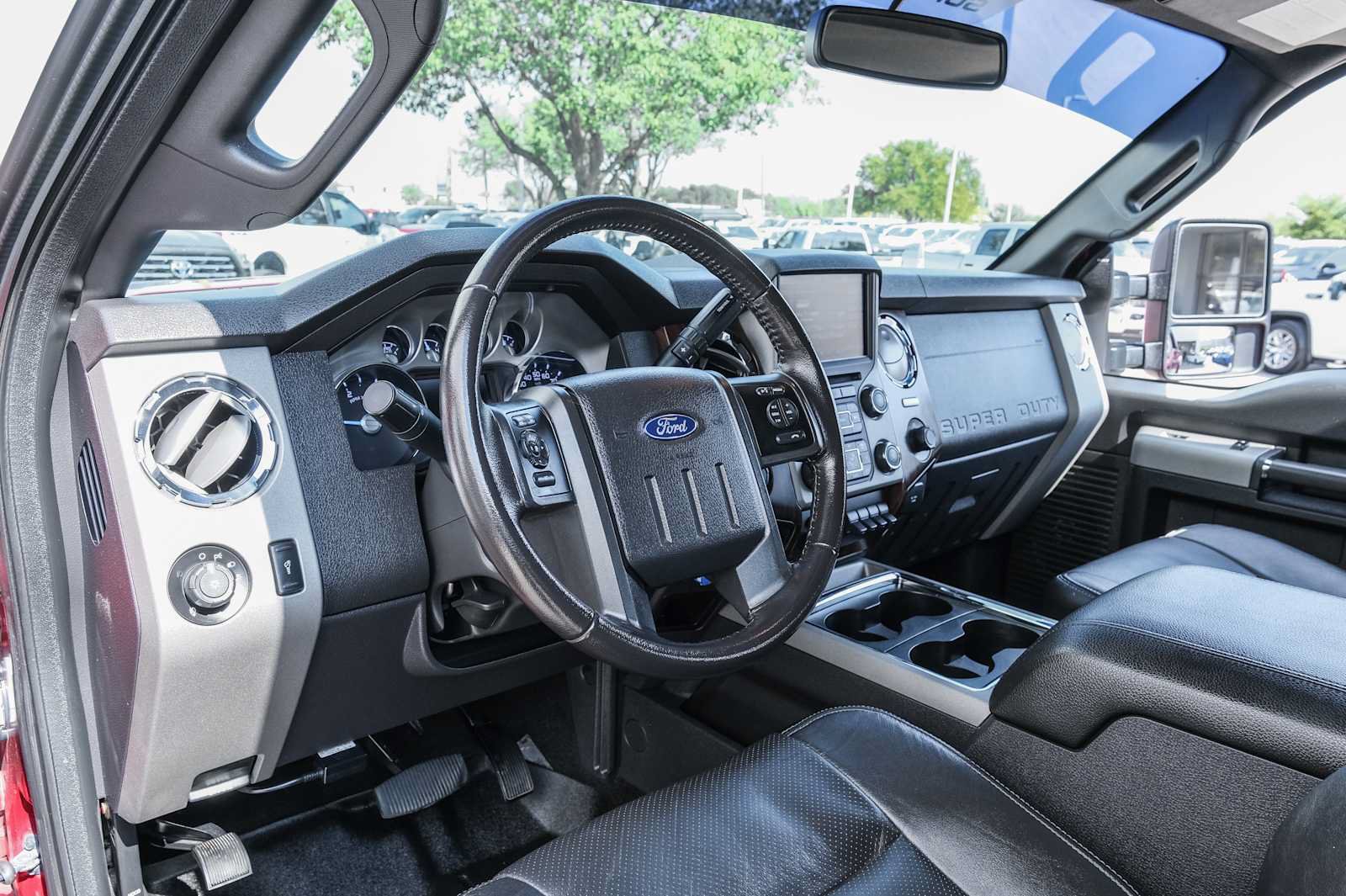 Used 2016 Ford F250 Lariat w/ Lariat Ultimate Package AWD/4WD image 23