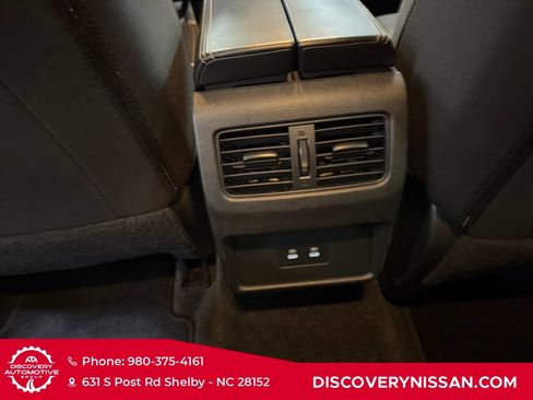 Certified 2025 Nissan Rogue SV AWD/4WD image 31
