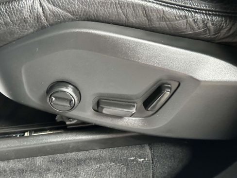 Certified 2022 Volvo XC90 T6 Momentum image 18
