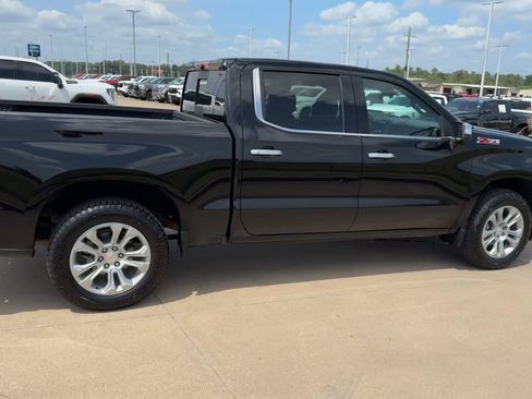 Used 2025 Chevrolet Silverado 1500 LTZ w/ Technology Package AWD/4WD image 8
