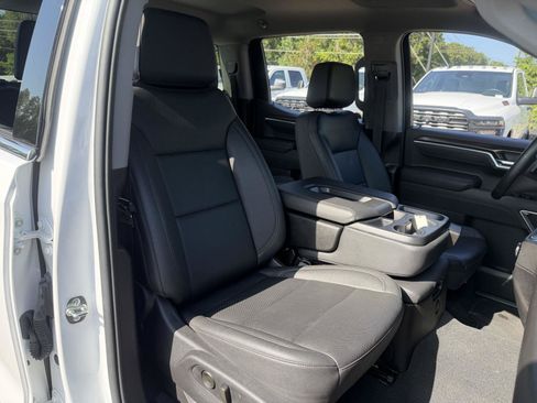 Used 2026 GMC Sierra 1500 SLT AWD/4WD image 21