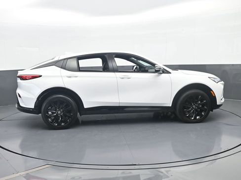 Used 2024 Buick Envista Sport Touring w/ Experience Buick Package image 7