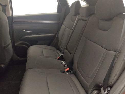 Used 2023 Hyundai Tucson SE FWD image 18