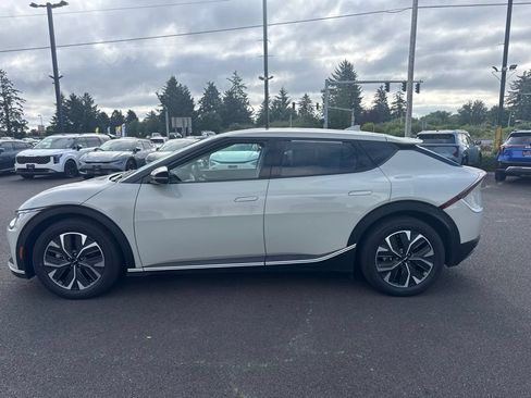 Used 2024 Kia EV6 Light AWD/4WD image 3