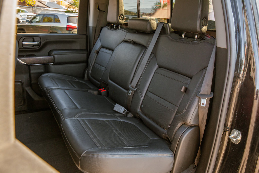 Used 2023 GMC Sierra 2500 Denali w/ Denali Black Diamond Edition AWD/4WD image 11
