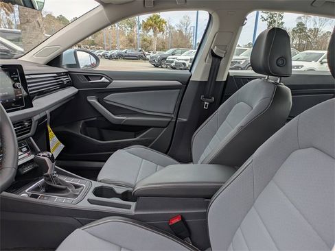 New 2026 Volkswagen Jetta SE image 21