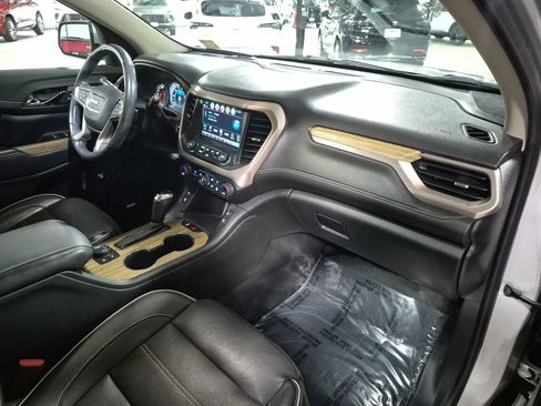 Used 2019 GMC Acadia Denali w/ Technology Package AWD/4WD image 31