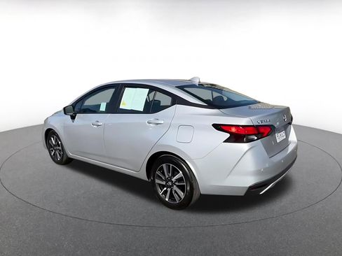 Used 2025 Nissan Versa SV image 10