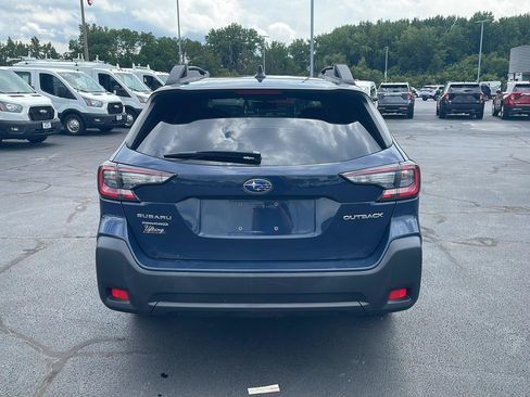 Used 2024 Subaru Outback Premium AWD/4WD image 4