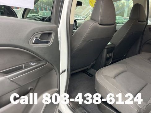 Used 2022 Chevrolet Colorado LT w/ LT Convenience Package image 11