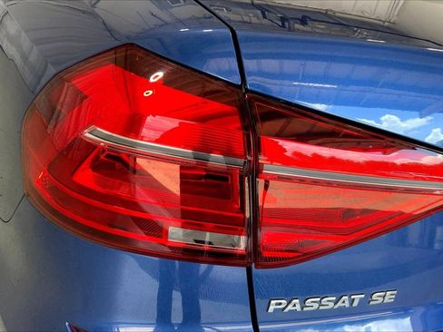 Used 2016 Volkswagen Passat 1.8T SE FWD image 13