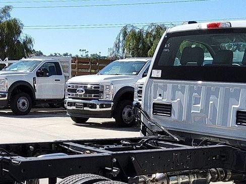 New 2025 Ford F450 XL w/ XL Chrome Package image 16