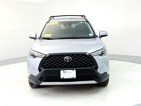 Certified 2023 Toyota Corolla Cross LE w/ Moonroof Package image 8