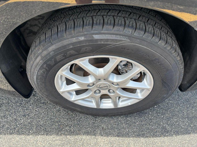 Used 2023 Chrysler Voyager LX FWD image 8