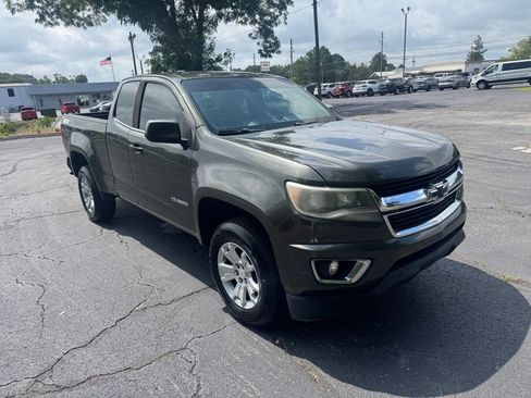 Used 2018 Chevrolet Colorado LT w/ LT Convenience Package RWD image 11