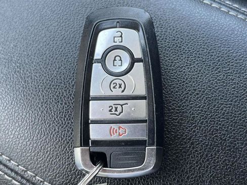 Used 2024 Ford Escape Platinum AWD/4WD image 4