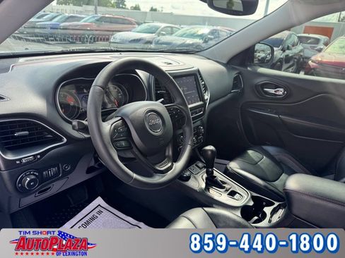 Used 2022 Jeep Cherokee Trailhawk w/ Sun, Sound & Nav Group AWD/4WD image 3