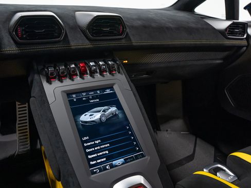 Used 2022 Lamborghini Huracan STO RWD image 54